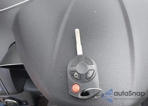 2014 Ford Escape S z USA, uszkodzony, nr VIN 1FMCU0F72EUE41811